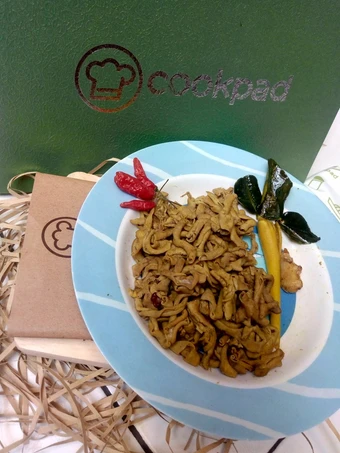 Langkah Mudah untuk Menyiapkan Resep Usus bumbu kuning simpel yang Menggugah Selera Anti Ribet, Uenak Banget