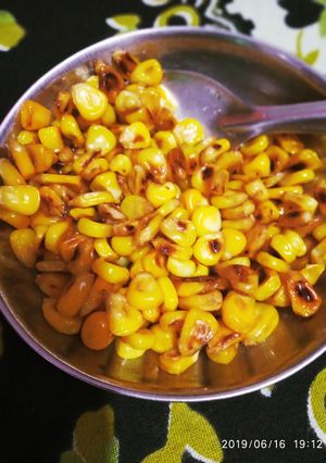 A picture of Roasted sweet corn.