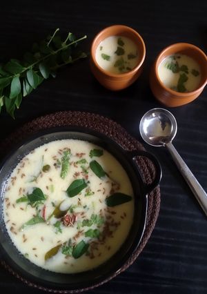 ગુજરાતી કઢી (Gujarati Kadhi recipe in gujarati) રેસીપી મુખ્ય ફોટો