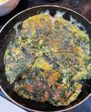 Trứng rán ngải cứu