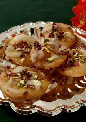 A picture of Sattas,Sindhi Special Sweet.