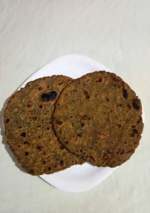 A picture of Bajre ke aate ka thepla.