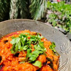A picture of Dahi Bhindi.