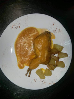 Una foto de Codornices en salsa 🦃