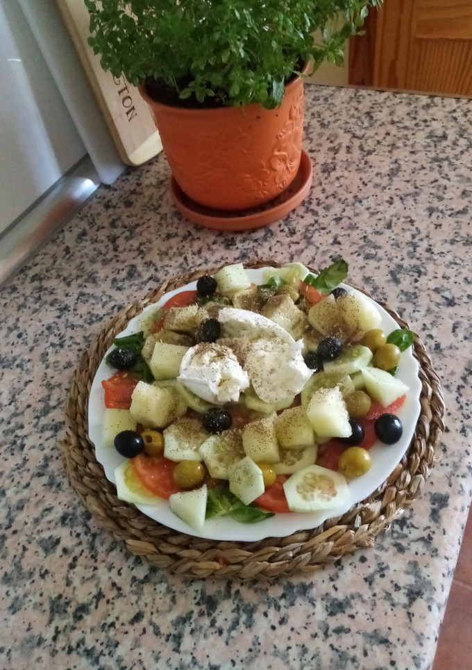 Una foto de Ensalada caprese a mí estilo