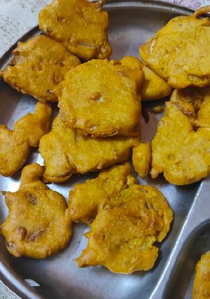 A picture of Onion pakode.