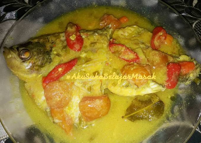 Cara Gampang Membuat Gurami Bumbu Kuning Anti Gagal