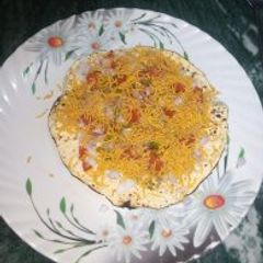 A picture of Masala papad.