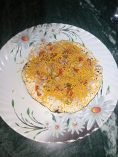 A picture of Masala papad.