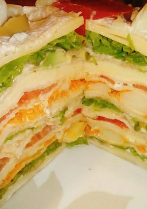 Foto principal de Torre de panqueques vegetariana y multicolor 💜👌
