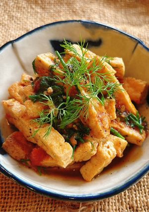 Hình của món Đậu Phụ Sốt Cà Chua Thì Là.