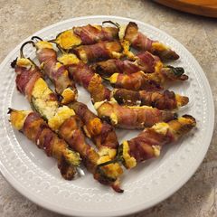 A picture of Bacon-Wrapped Jalapeño Poppers.