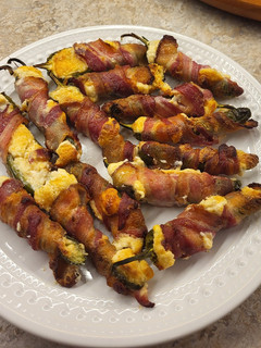 A picture of Bacon-Wrapped Jalapeño Poppers.