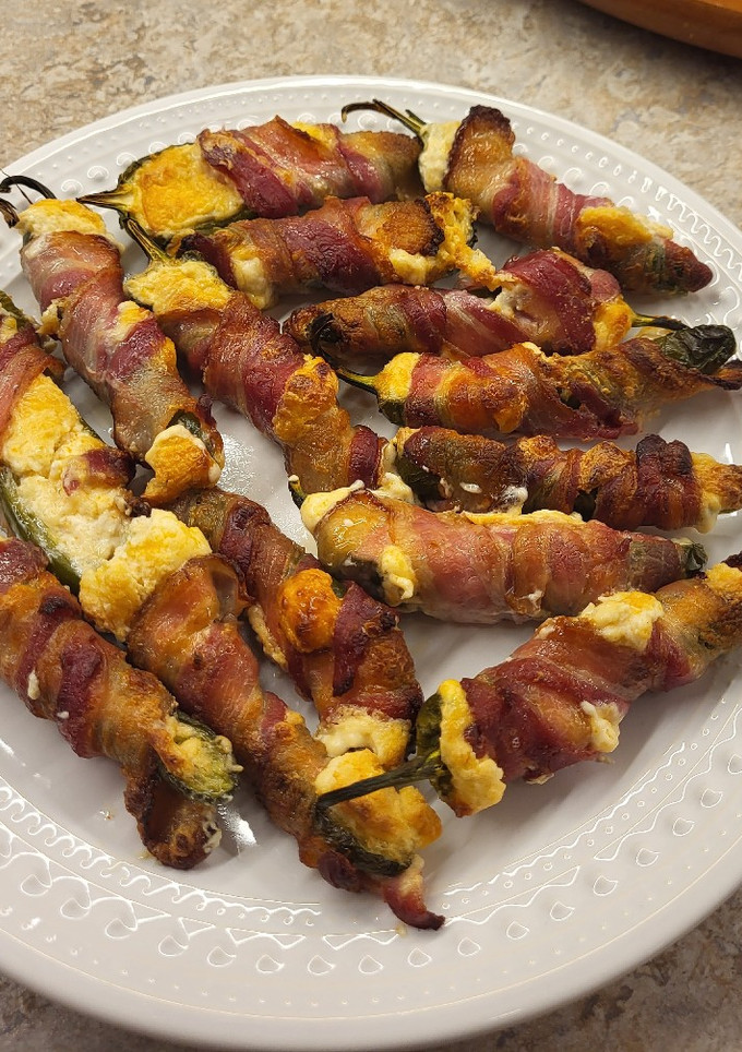 A picture of Bacon-Wrapped Jalapeño Poppers.