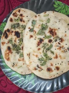 বাটার নান(Butter naan recipe in Bengali) রেসিপির প্রধান ছবি