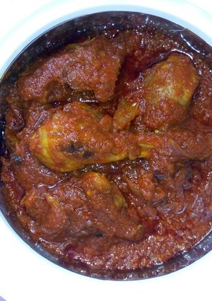 A picture of Red oil chicken stew.