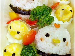 小雞家族飯糰♥圓蛋小雞祝大家元旦快樂～