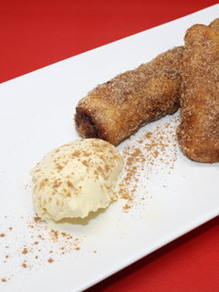 Una foto de Torrijas rellenas de natillas de chocolate
