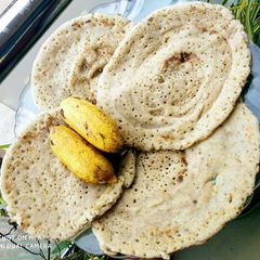 A picture of Banana Dosa.
