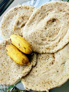 A picture of Banana Dosa.
