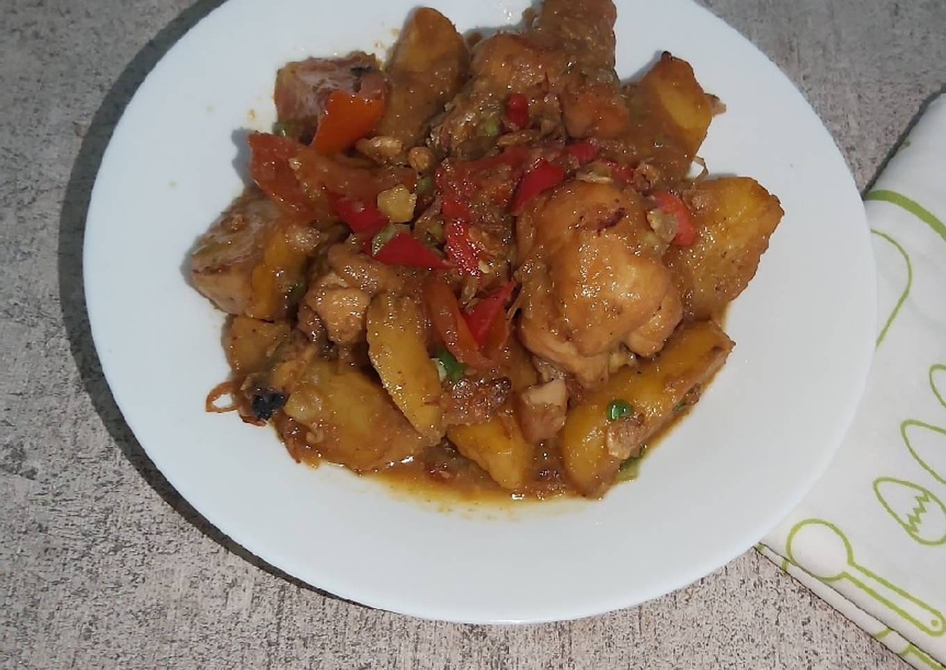 Semur ayam kentang