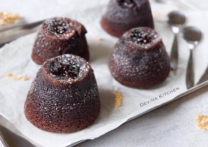 Resep Choco Lava Cake (No Oven, No Mixer) oleh Devina Resep Choco Lava Cake (No Oven, No Mixer) oleh Devina
