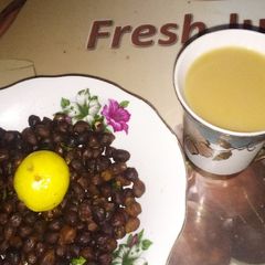 A picture of Chapatte choley.
