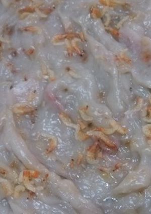 A picture of Traditional Taro Cake with Sakura Shrimp.