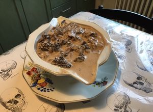Une photo de Sauce aux morilles,crème,oignon et vin rouge