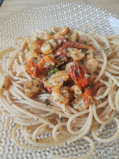 Una foto de Spaghetti con mini gambas