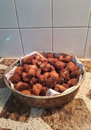 Una foto de Bizcochitos fritos de limón🍋🍋