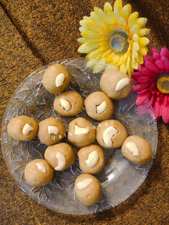 A picture of Kuttu ke Ladoo or Navratri Vrat Special Ladoo.