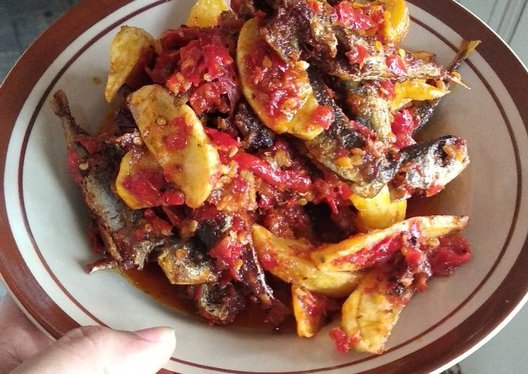 Ikan Goreng Kering Balado Sederhana