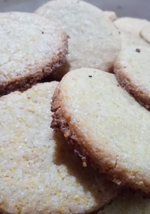 Una foto de Galletitas gigantes de polenta! súper ricas