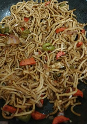 A picture of Shanghai Stir fry Noodles.