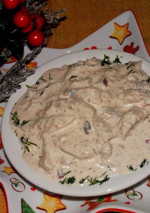 Zdjęcie przepisu Sałatka śledziowa z tuńczykiem i gorczycą.