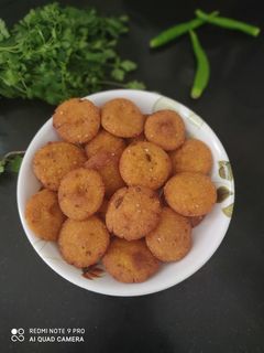 વડા (Vada Recipe In Gujarati) રેસીપી મુખ્ય ફોટો
