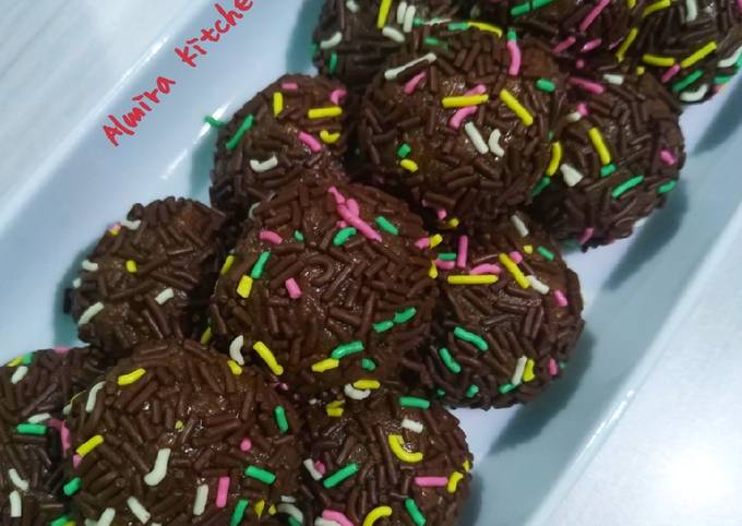 Bola-Bola Coklat Marie👩‍🍳