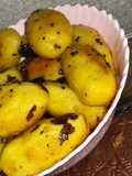 Daal Pitha....lahsun mirch ki chutney
