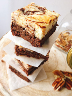 Una foto de Brownie cheesecake con Kit-Kat