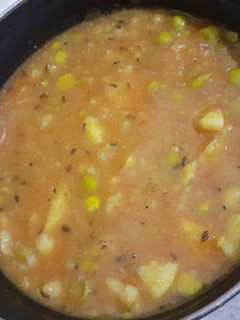 आलू मटर की सब्जी (Aloo Matar ki Sabji recipe in Hindi) रेसिपी मुख्य फोटो