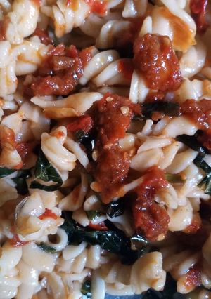A picture of Macaroni with kafi likkita.