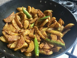 तले हुए मसाला आलू (Fried masala aalo recipe in hindi)