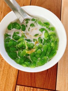 Hình của món Bánh lọt nước cốt dừa.