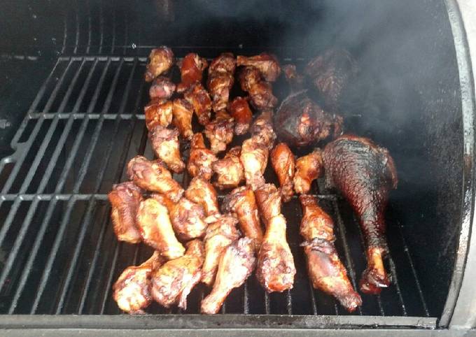 How to Prepare Super Quick Homemade Applewood Smoked wings and turkey
legs