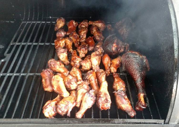 Recipe of Ultimate Applewood Smoked wings and turkey legs