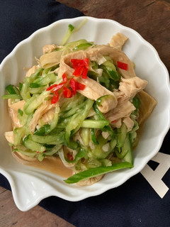 涼拌豆皮小黃瓜 的食譜成品照片