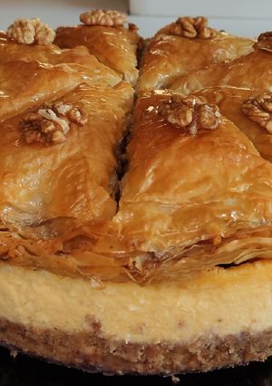 A picture of Baklava Cheesecake.