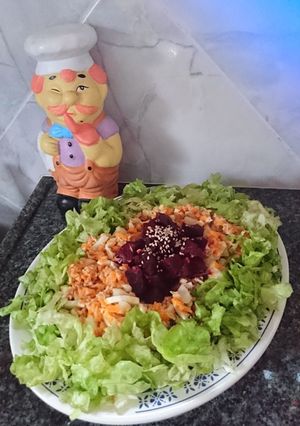 Una foto de Ensalada multicolor con atún 🥗