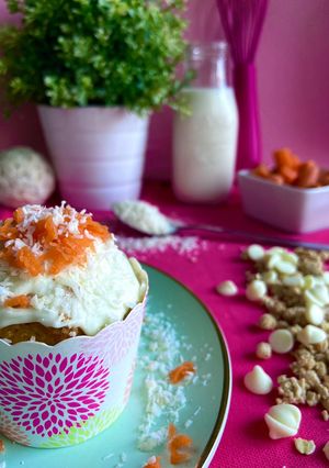 Una foto de Muffins de coco🥥 y chocolate blanco!!